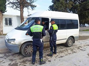 Jandarma Ekiplerinden Emniyet Kemeri Denetimi