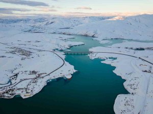 Erzincan Güne Karla Uyandı