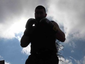 Profesyonel Kick Boksçu Dursun: "Türkiye’nin Gücünü Bir Kez Daha Göstereceğim"