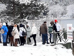 Abant Karla Şenlendi, Doğaseverlerin Akınına Uğradı