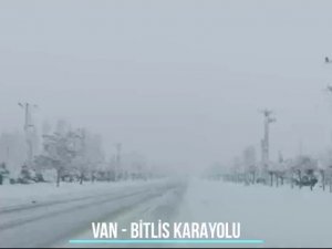 Van Polisi Yol Durumunu Çektiği Video İle Sürücüleri Bilgilendirdi