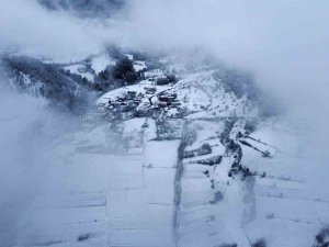 Beyaza Bürünen Ilgaz Dağı’nın Etekleri Havadan Görüntülendi