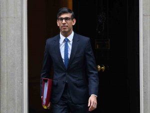 İ̇ngiltere Başbakanı Sunak, Muhafazakar Parti Başkanı Zahawi’yi Görevden Aldı