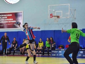 Konyaaltı’nın Mavi Kelebekler’i, Tekirdağı 41-22 Mağlup Etti