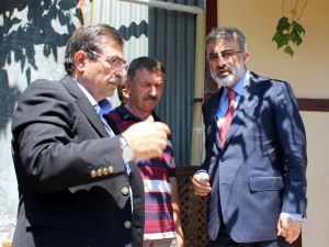 Bakanlardan Şehit Evine Taziye Ziyareti
