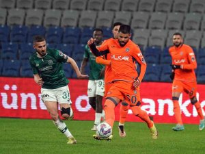 Spor Toto Süper Lig: Medipol Başakşehir: 1 - Konyaspor: 0 (İ̇lk Yarı)