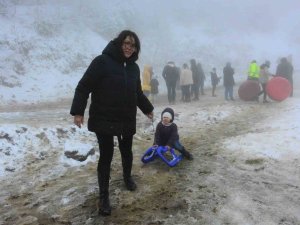 Beklenen Kar Gelince Vatandaşlar Soluğu Kartepe’de Aldı