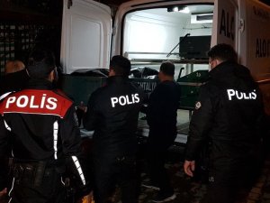 Çocuklar, Metruk Binaya Kaçan Top İçin Girdiği Evde Cesetle Karşılaştı