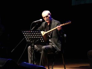 Bağlama Ustası Cengiz Özkan Eyüpsultanda Konser Verdi