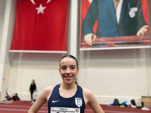 Rekortmen Ayça Fidanoğlu’nun Hızına Yetişilmiyor