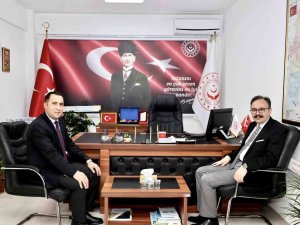 Vali Kızılkaya’dan İ̇l Müdürlüğüne Atanan Türkoğlu İle Bir Araya Geldi