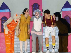 Çocuklar İçin Tek Perdelik İki Oyun