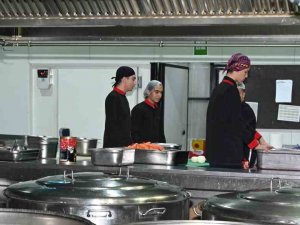 Denizli’de 35 Bin Öğrenci Ücretsiz Yemek Yiyecek