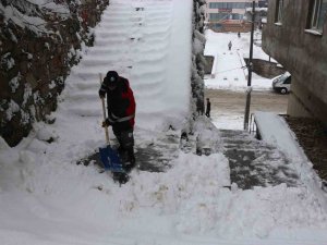 Bitlis’te 48 Köy Yolu Ulaşıma Kapandı