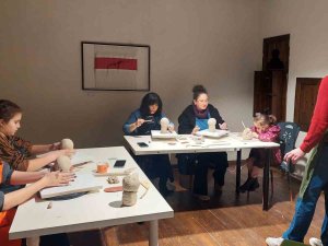 ’Sanat İyileştirir’ Mottosuyla Seramik Heykel Atölyesi Gerçekleştirildi