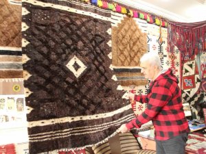 Osmanlı’dan Kalma Battaniyeye Paha Biçilemiyor, Sahibi Müzede Sergilenmesini İstiyor