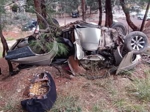 Otomobil Ormanlık Alana Uçtu: 1 Ölü, 2 Yaralı