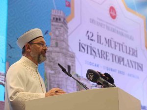 Diyanet İ̇şleri Başkanı Erbaş: "İ̇slam’a Yapılan Saldırılara Karşı Savunmayı Son Nefesimize Kadar Sürdüreceğiz"
