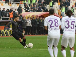 Yeni Malatyaspor, Galibiyet Hasretine Lider Karşısında Son Verdi