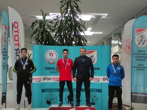 Furkan Esat Özdin Mersin’de 3’üncü Oldu