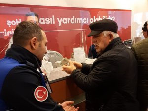 Maaşını Kaybeden Emeklinin İmdadına Zabıta Yetişti