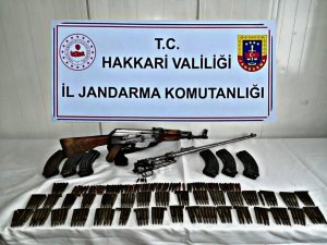 Hakkari’de Bir Evde Silah Ve Mühimmat Ele Geçirildi