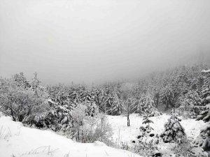Emet Eğrigöz Dağı’nda Kar Kalınlığı 25 Santimetreyi Geçti