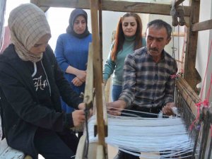 78 Yıllık Tezgahta Unutulmaya Yüz Tutmuş El Sanatlarının Üretimine Başlandı