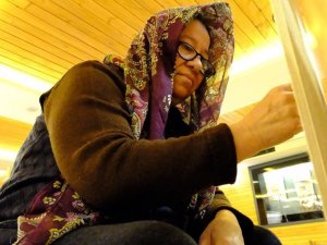 Nenelerinden Kalan Tekniklerle Kilim Dokuyorlar