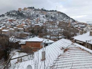 Kütahya Beyaza Büründü