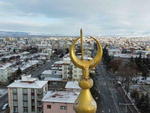 Kar Yağdığı Çatılardaki Birikintilerden Anlaşıldı