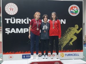 Gemlik Belediyespor İki Turnuvada Derece Yaptı