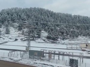 Kış Yeni Geldi: Adana’da Da Karla Mücadele Başladı