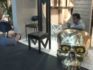 Kuru Kafa Şeklinde Sandalye Yaptılar, Fuarın Gözdesi Oldular