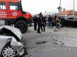 Feci Kazada Can Pazarı: 4 Yaralı