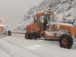 Antalya-konya Karayolu Tırların Geçişine Açıldı