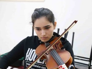 Geleceğin Sanatçıları Ko-mek’te Yetişiyor