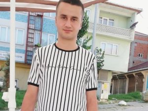 22 Yaşındaki Genç Ağaçta Ölü Bulundu