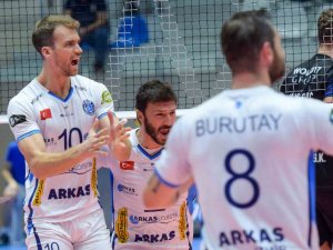 Arkas Spor, Halkbank Maçının Hazırlıklarına Başladı