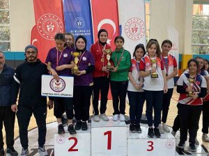 Floor Curling Turnuvası’nda İl Birincisi Oldular