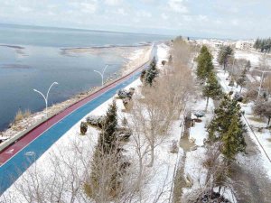 Kuraklık Tehlikesiyle Karşı Karşıya Olan Beyşehir Gölü’ne Kar Yağışı Umut Oldu