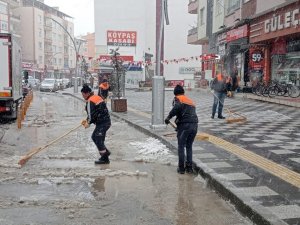 Sungurlu Belediyesi’nden Kar Mesaisi