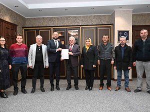 Soma Belediyesinde Maaşlar En Düşük 11 Bin 600 Tl’ye Çıkarıldı