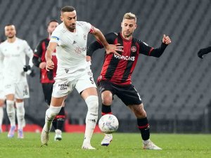 Spor Toto Süper Lig: Fatih Karagümrük: 1 - Beşiktaş: 1 (Maç Sonucu)