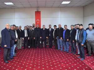Vali Elban, Yüreğir’de Muhtar Ve Vatandaşlarla Bir Araya Geldi