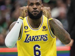 Lebron James Triple-double Yaptı, Lakers İki Maç Sonra Kazandı