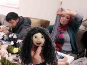 Engelleri Aştılar, Peluş Bebek Üretiyorlar