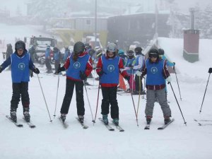Uludağ’da Kayak Heyecanı Başladı