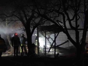 Yalova’da Tek Katlı Müstakil Ev Küle Döndü