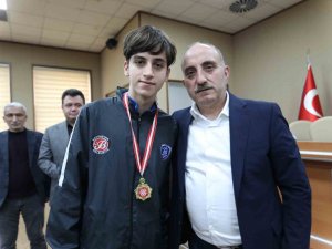 Şampiyon Takım Kupayı Başkan Fevzi Kılıç’tan Aldı